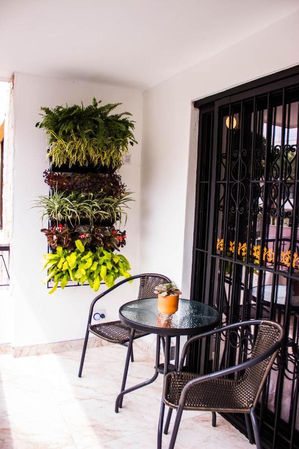Hotel Porton Colonial Medellín Exteriör bild
