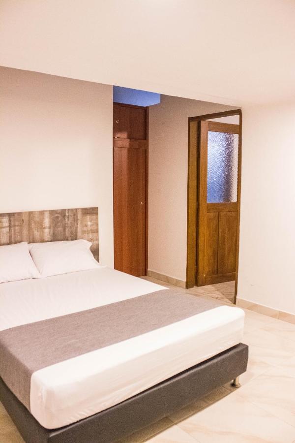 Hotel Porton Colonial Medellín Exteriör bild